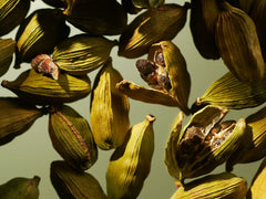 Green Cardamom Scented Candle 360g